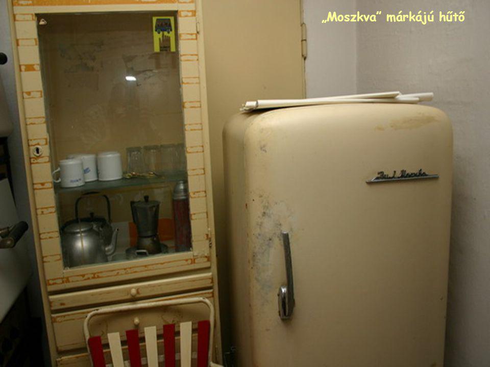 „Moszkva márkájú hűtő