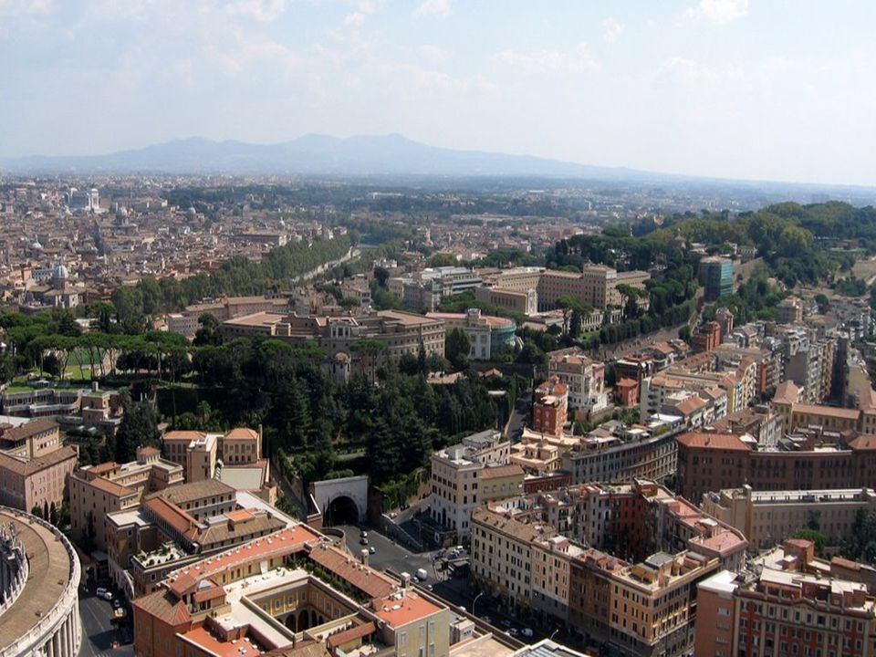 Közigazgatás A mai Róma közigazgatásilag 32 negyedből áll.