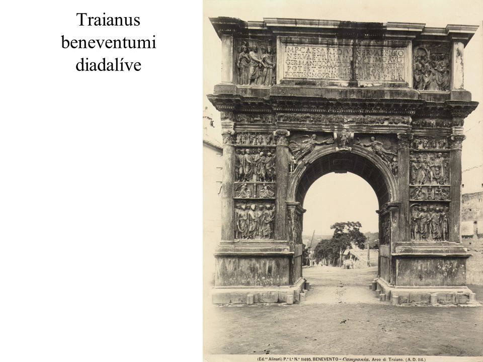 Traianus beneventumi diadalíve