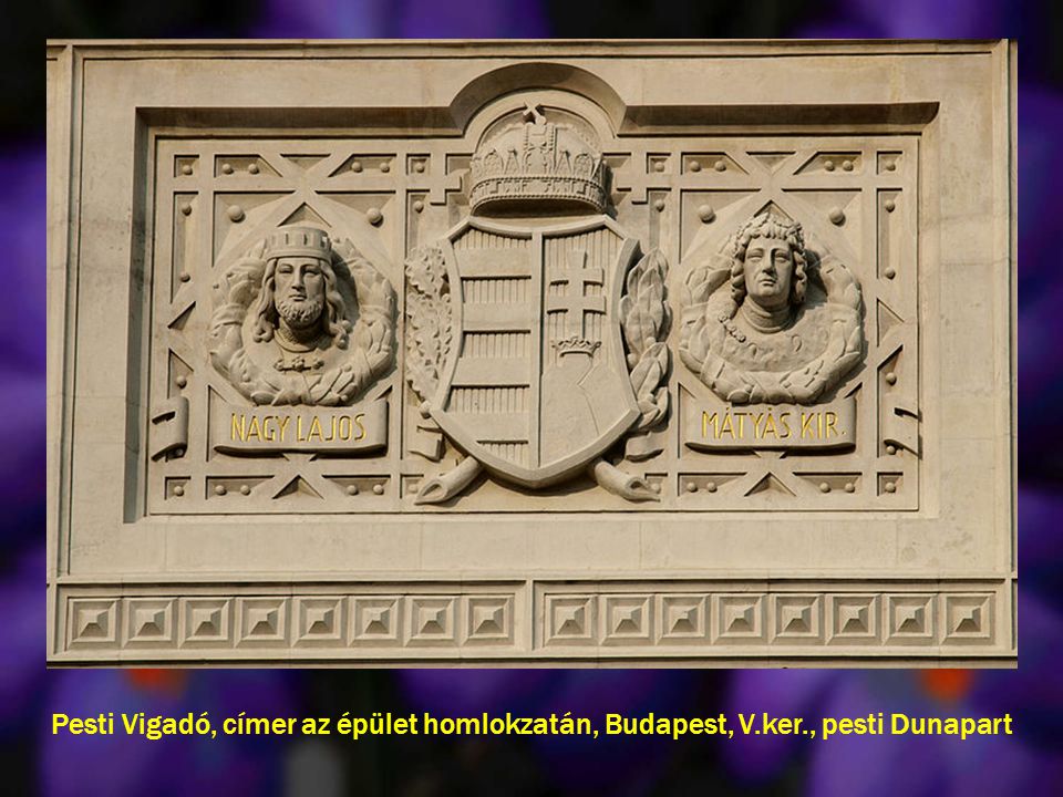 Pesti Vigadó, címer az épület homlokzatán, Budapest, V. ker
